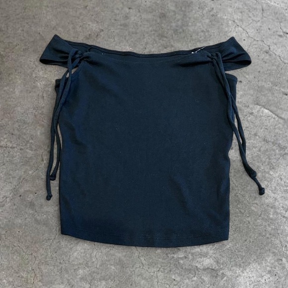 Hollister Co. Tops - hollister black off shoulder tie top xs